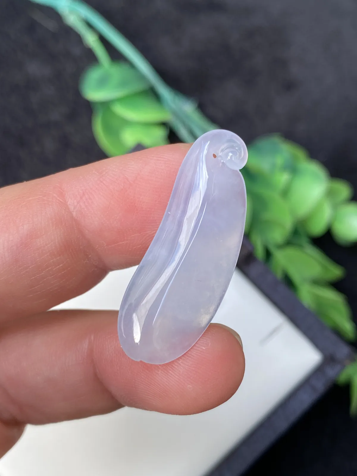 推荐【冰紫福瓜】水润冰透，种老细腻，种水超好，见光不S，超值～～