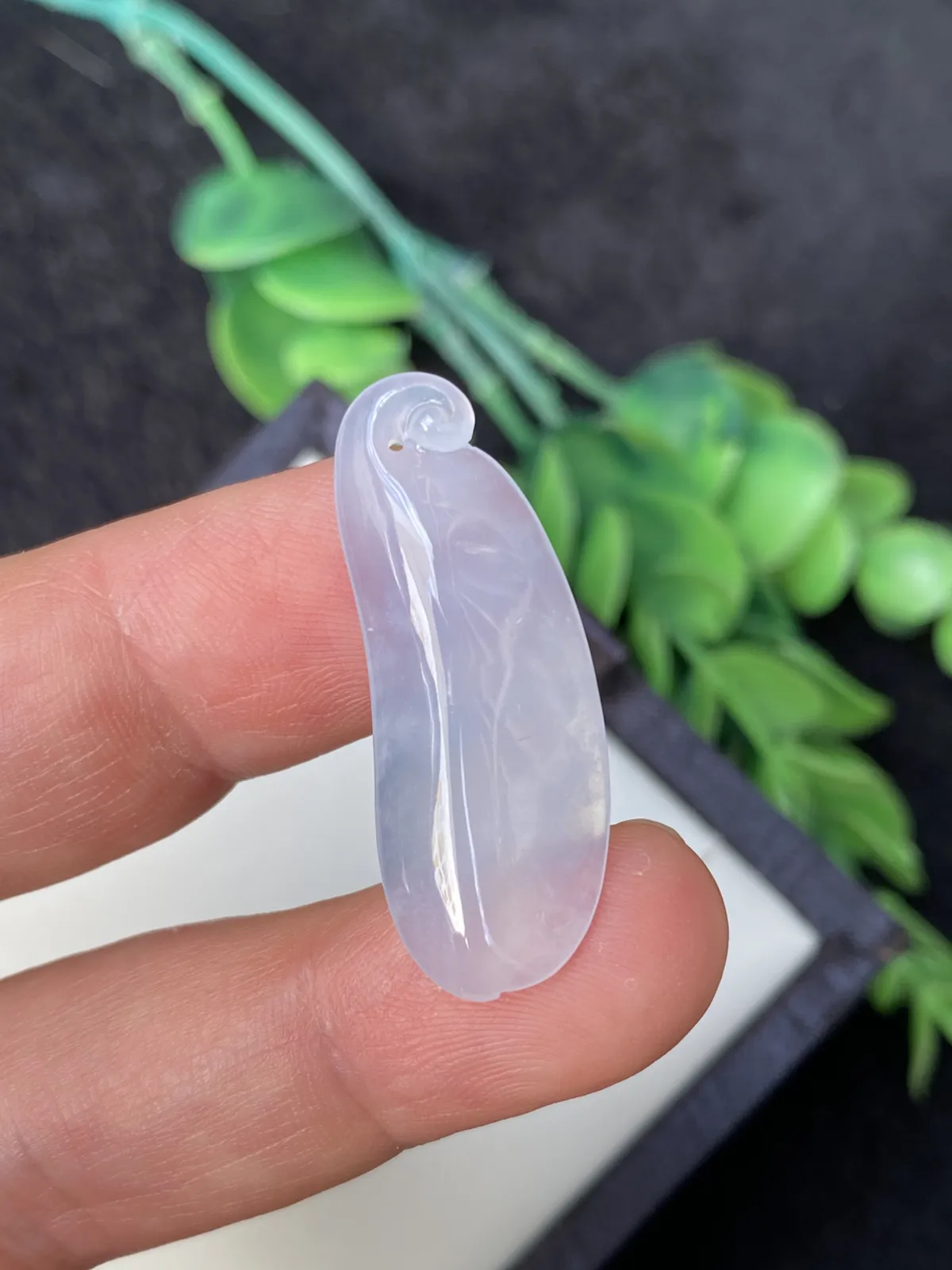 推荐【冰紫福瓜】水润冰透，种老细腻，种水超好，见光不S，超值～～
