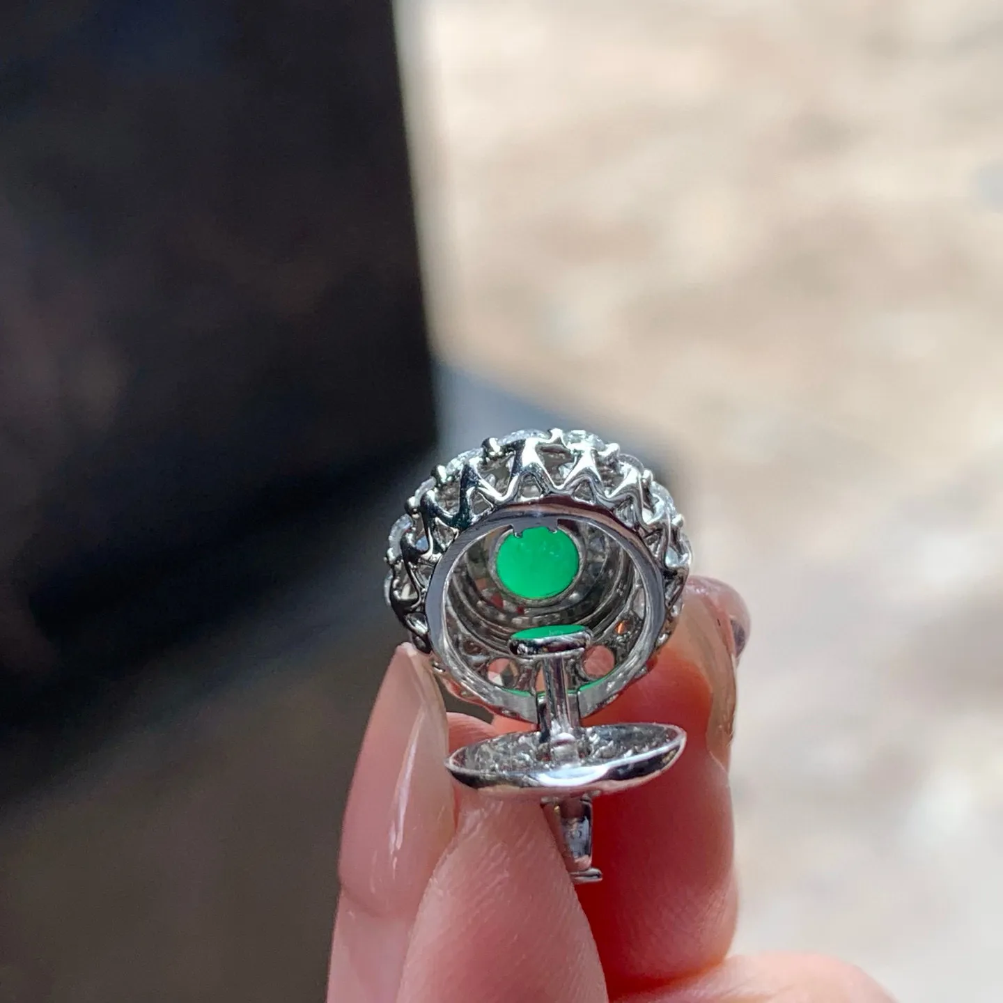 冰种满色蛋面挂坠
 小精品～