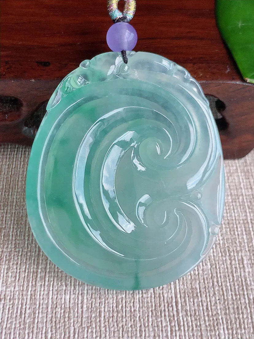 a货翡翠老坑冰种飘花大如意吊坠 尺寸48×40.2×5.8mm 重量21.30g 0607