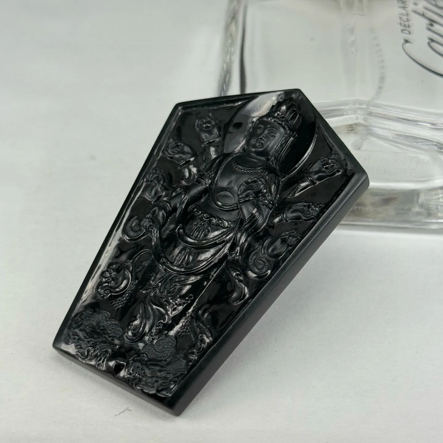 精品18k墨翠千手观音 种好色正 黑度极好 打灯通透 油性十足 尺寸65.4