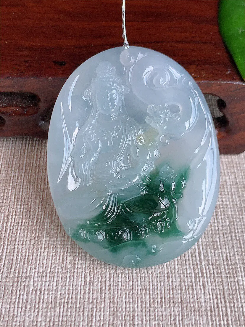 a货翡翠老坑冰种飘花大势至菩萨吊坠 尺寸49.5×38×5.3mm 重量22.53g 0607