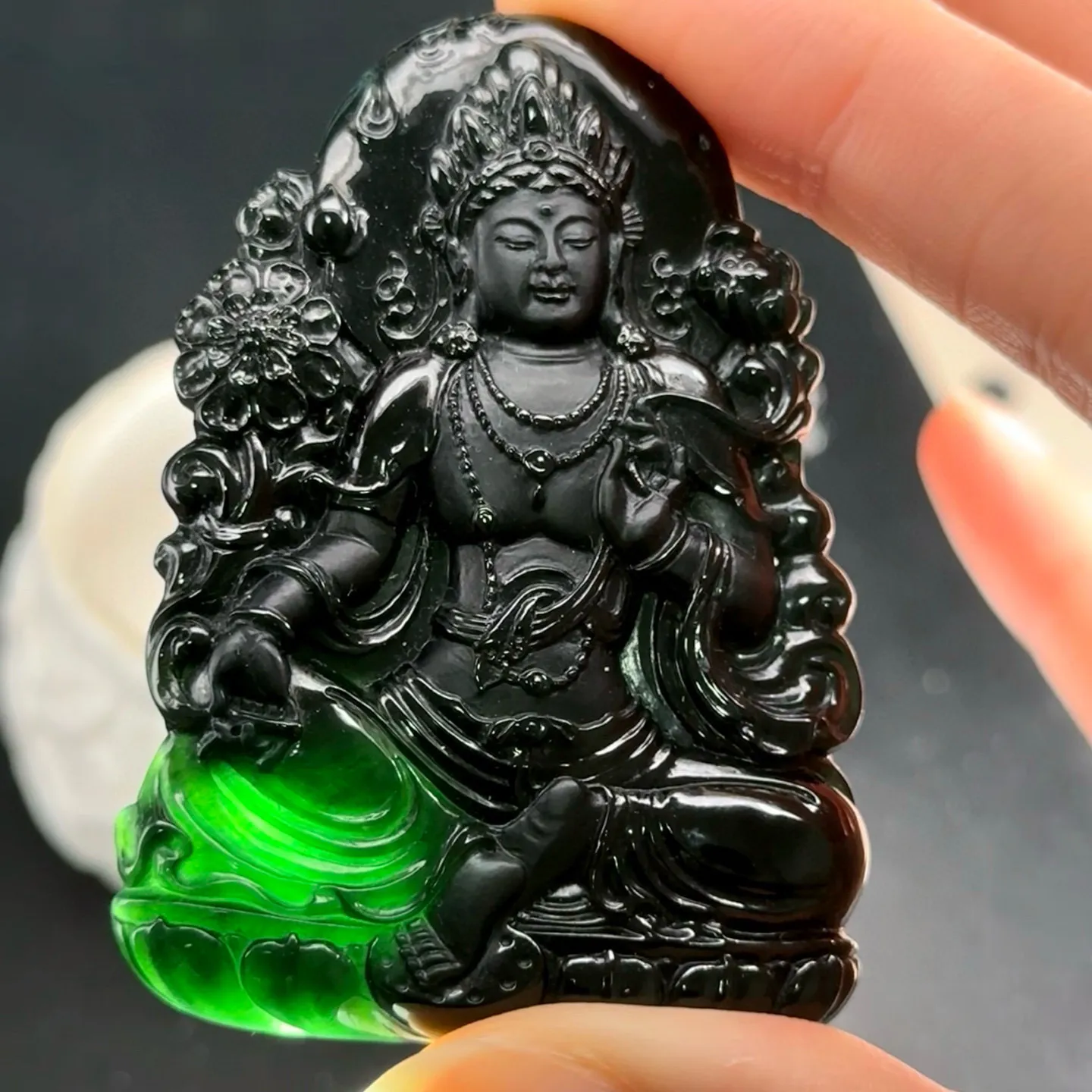 精品墨翠度母观音 种好色正 黑度极好 打灯通透 油性十足 尺寸61.5