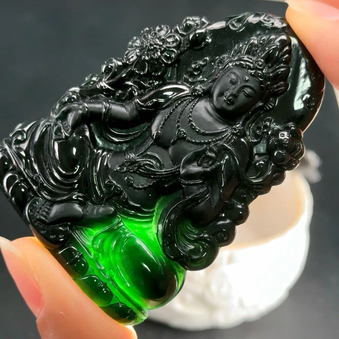 精品墨翠度母观音 种好色正 黑度极好 打灯通透 油性十足 尺寸61.5