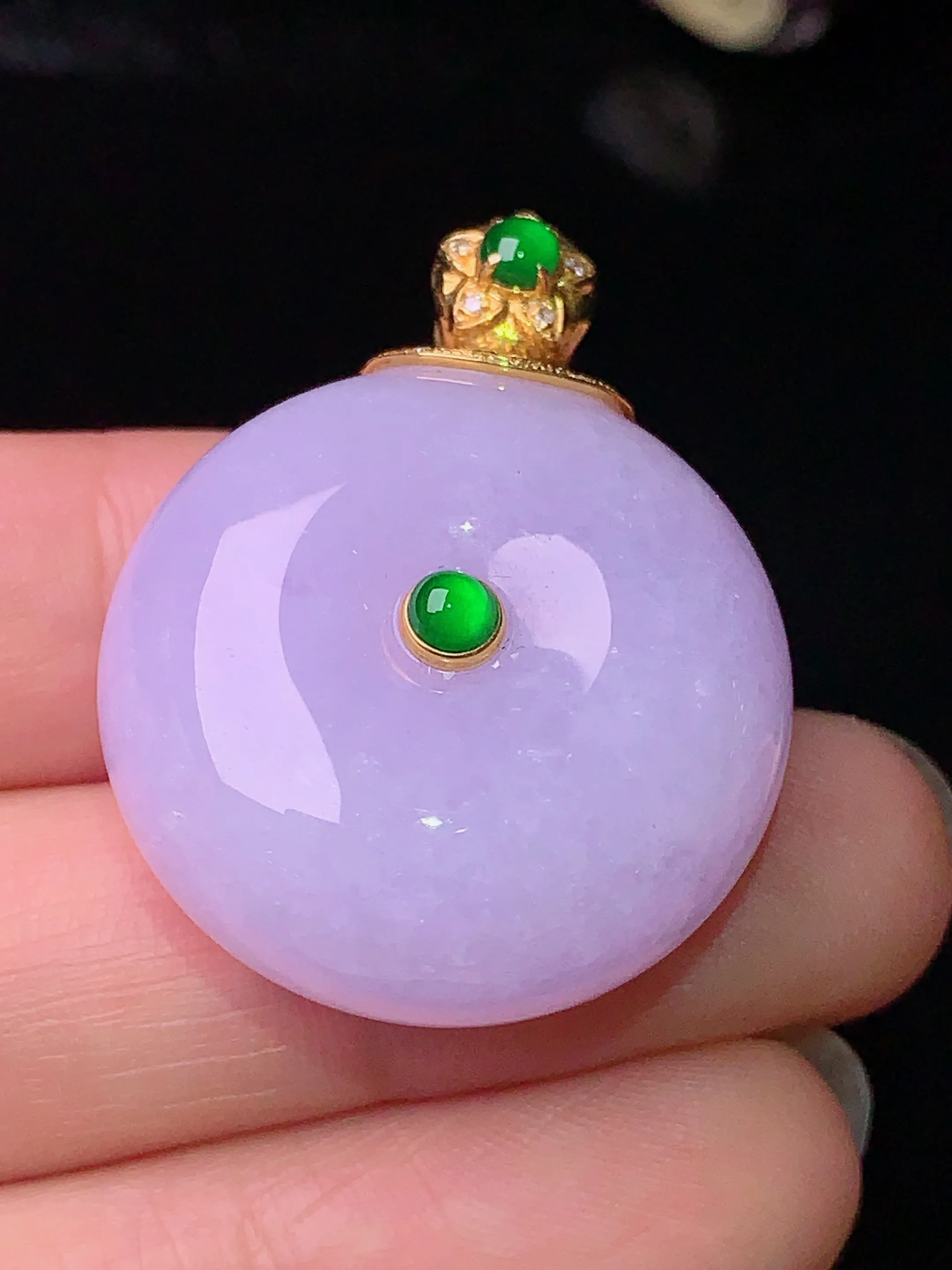 18k金钻镶嵌紫罗兰平安扣吊坠 玉质细腻 色泽艳丽 整体尺寸33.2*25.2*12.3