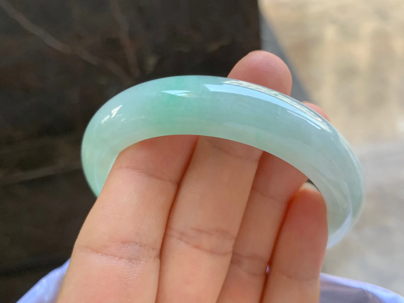 54-12.5-8mm
带色手镯 有种有色 水润