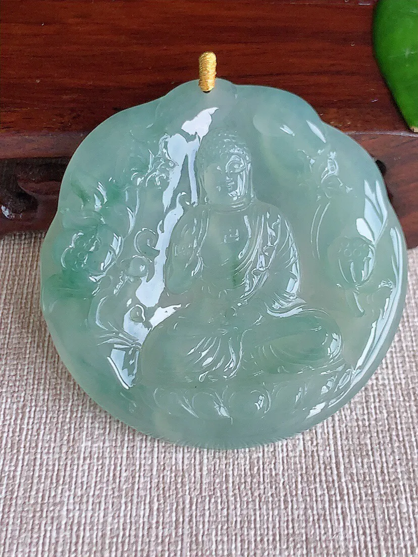a货翡翠老坑冰种飘花大日如来吊坠 尺寸53.2×52.3×5mm 重量30.12g 0608