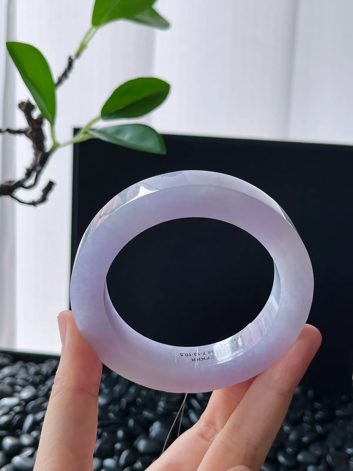 翡翠毛坯，⭕️正圈最大做60，圆条最大做56，最小圈55.6