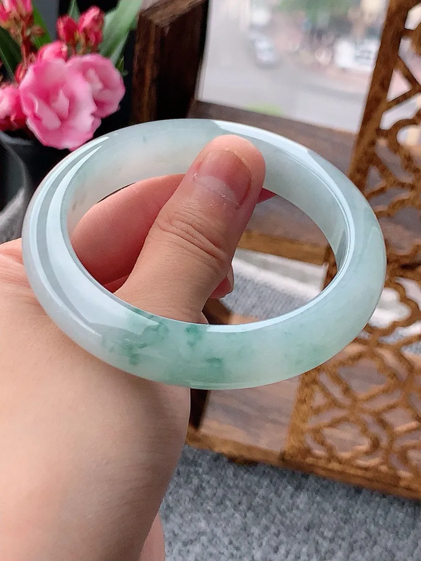 a货翡翠老坑飘花正装正圈手镯57-58圈口 尺寸57.3×12.6×9mm 重量67.00g 0606