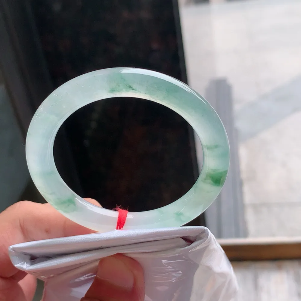 圆条冰玻飘花 无瑕 尺寸:51.3/8.2 种水好 花美