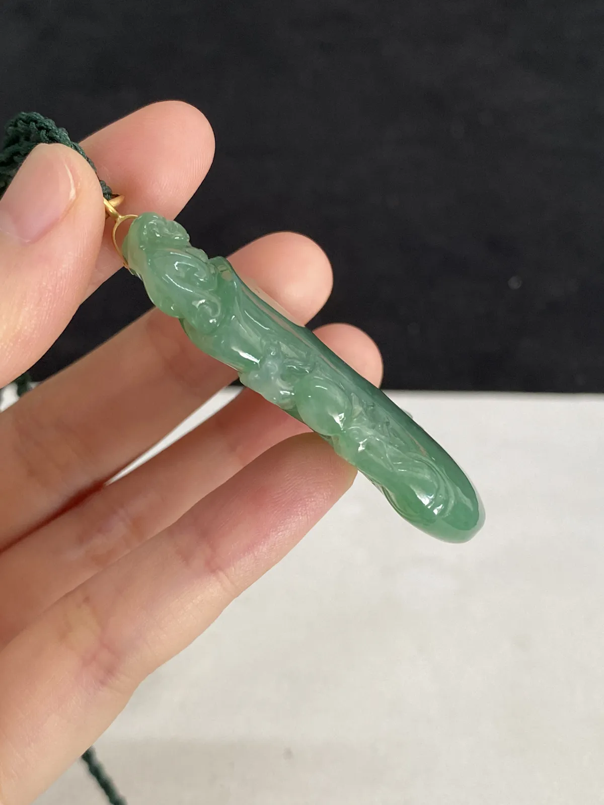 翡翠冰糯种浅绿色节节高