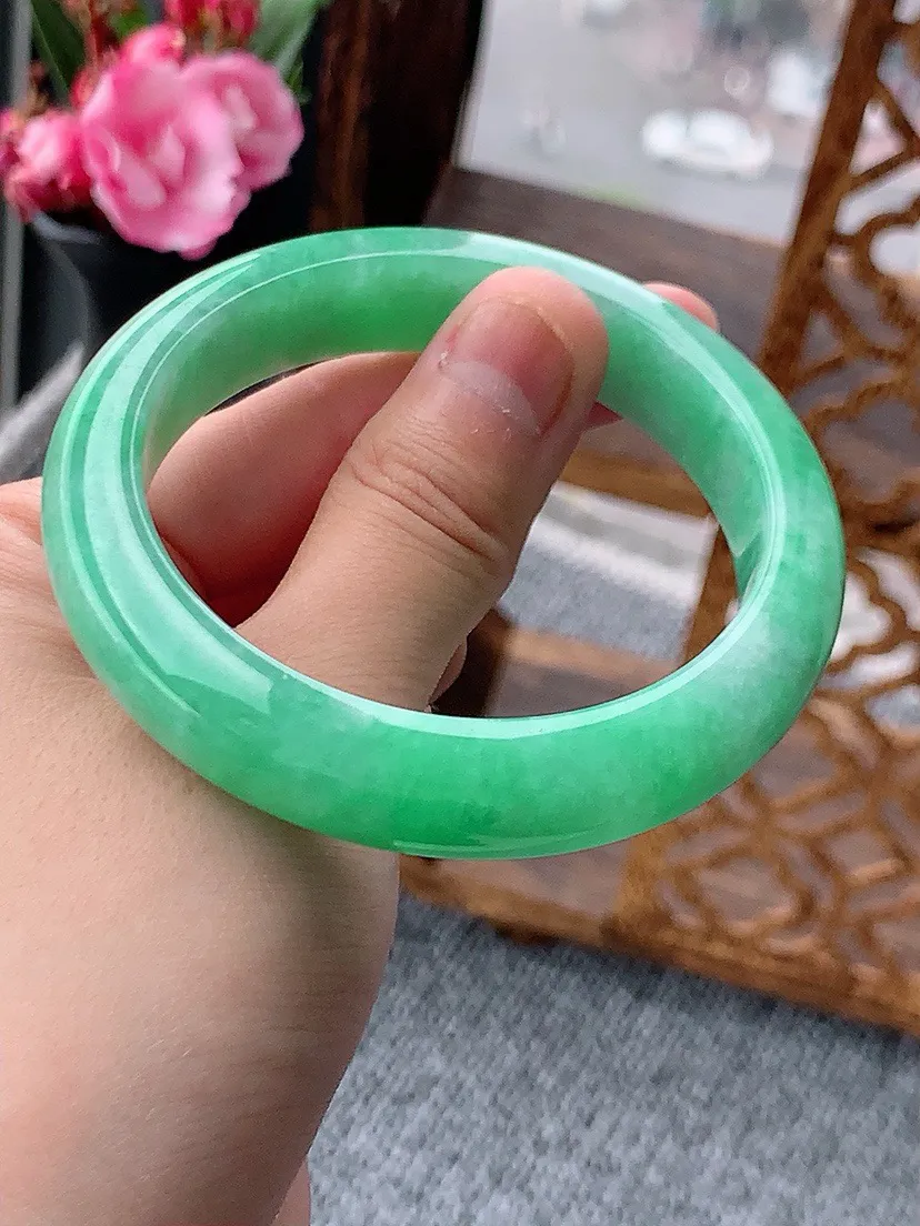 a货翡翠老坑满绿正装正圈手镯54-55圈口 尺寸54.6×12×8.5mm 重量59.20g 0606