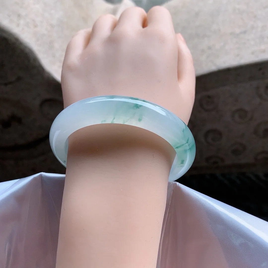 正圈冰玻飘花 无瑕 尺寸:58.8/12.7/9.2 花美 种水好️️