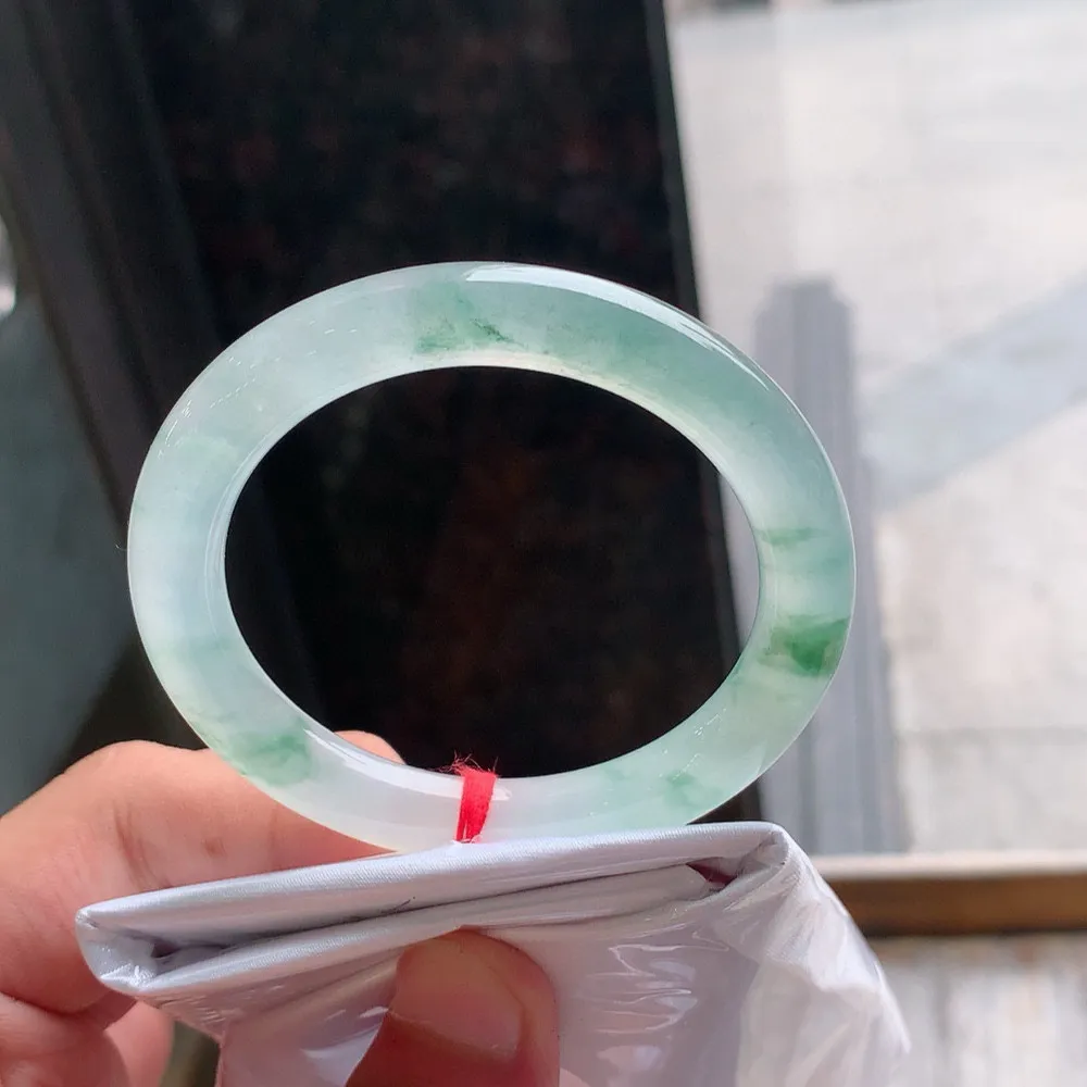 圆条冰玻飘花 无瑕 尺寸:51.3/8.2 种水好 花美