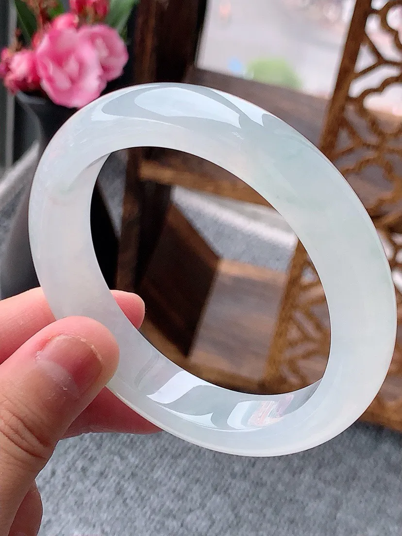 a货翡翠老坑白月光正装正圈手镯57-58圈口 尺寸57.5×12.4×8.5mm 重量65.93g 