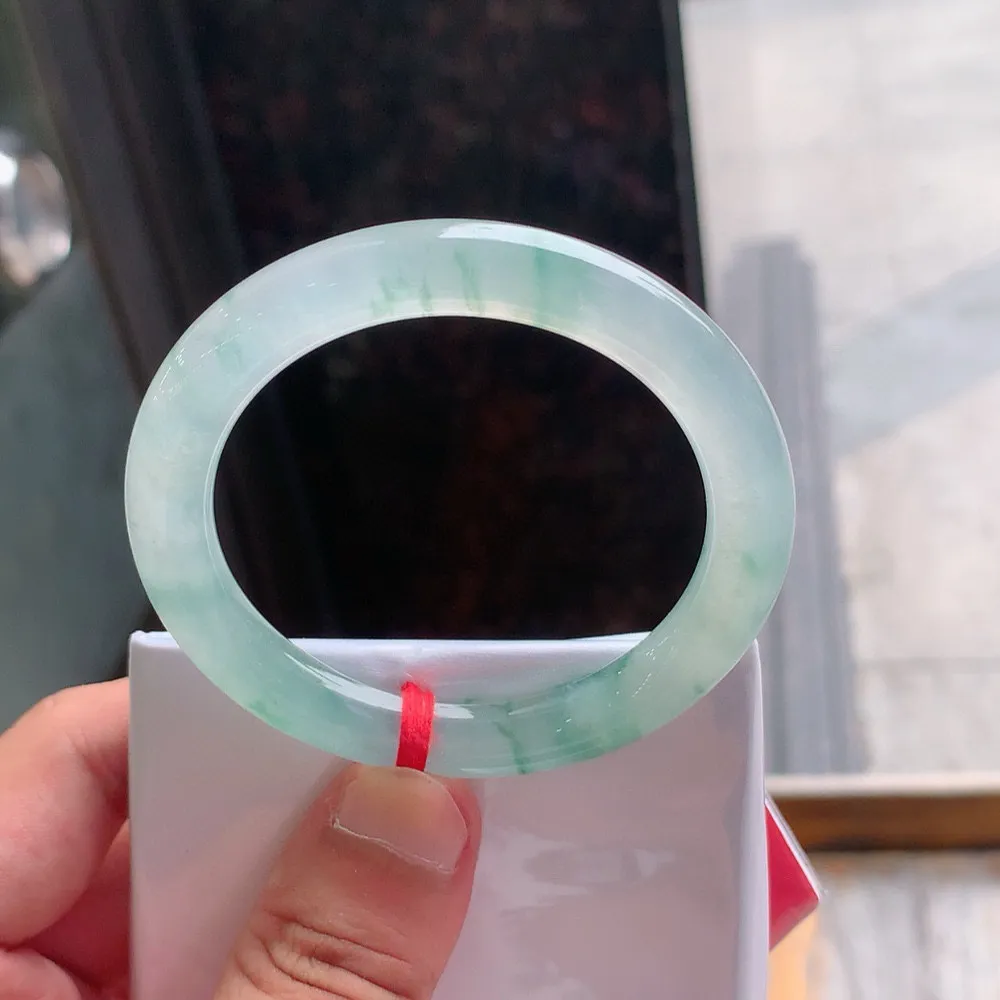 圆条冰玻飘花 无瑕 尺寸:51.3/8.2 种水好 花美