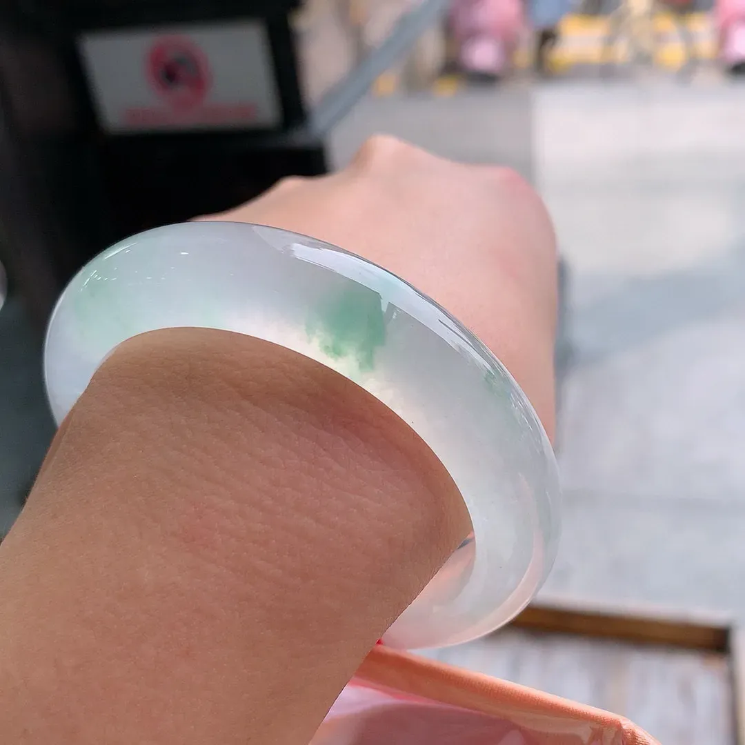 正圈玻璃种阳绿花 一丝棉线 尺寸:54.1/12.3/9.4 种水好