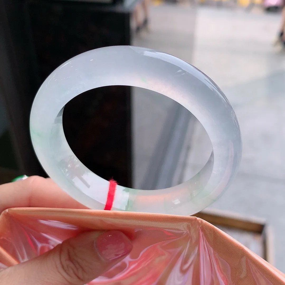 正圈玻璃种阳绿花 一丝棉线 尺寸:54.1/12.3/9.4 种水好