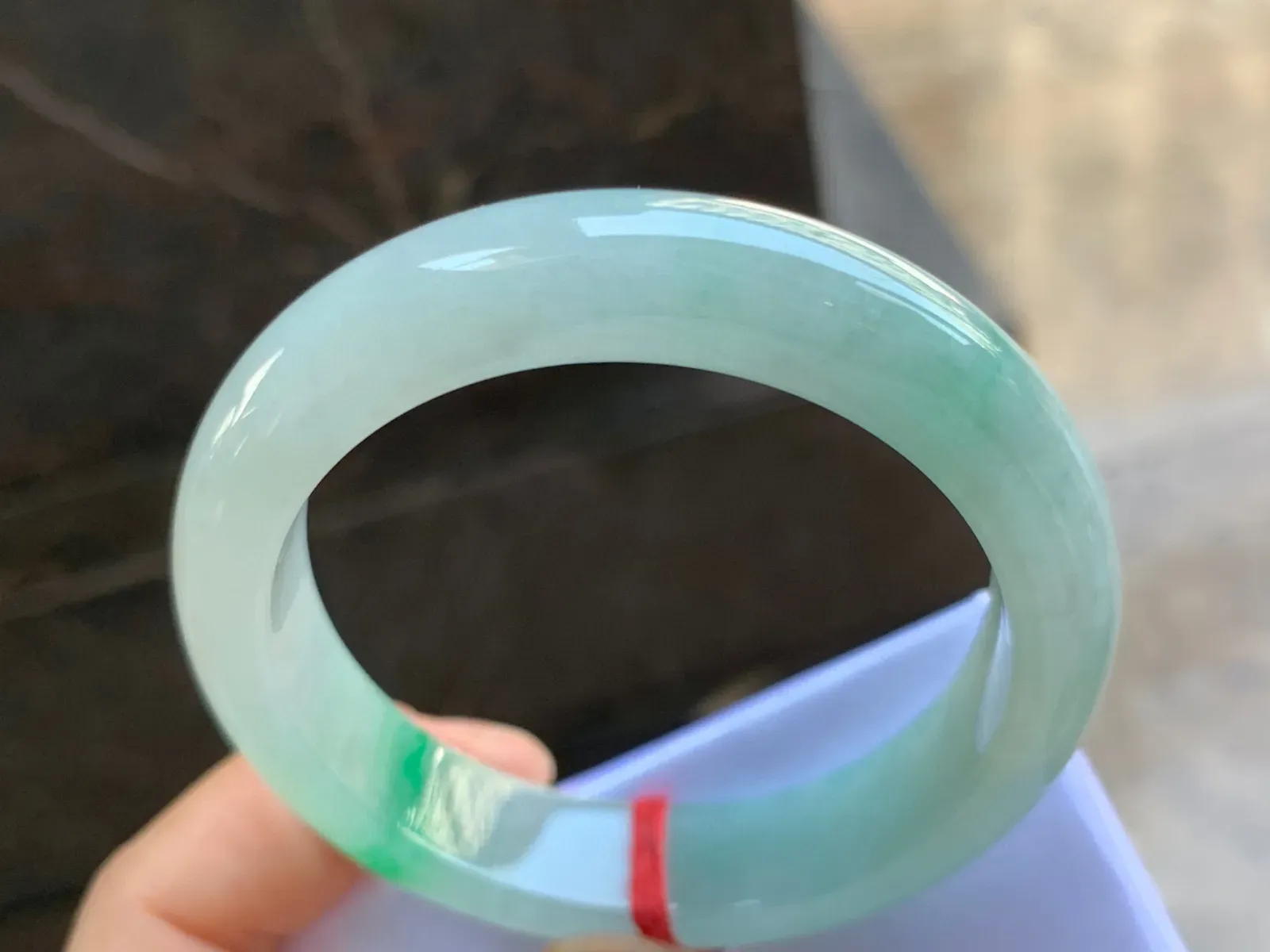 54-12.5-8mm
带色手镯 有种有色 水润