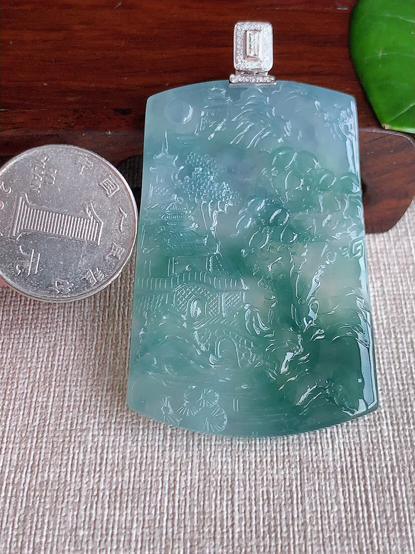 a货翡翠老坑冰种18K金伴钻镶嵌飘花意境山水牌吊坠 尺寸66.3×56.6×37.5×5.3mm 重量30.90g 0608