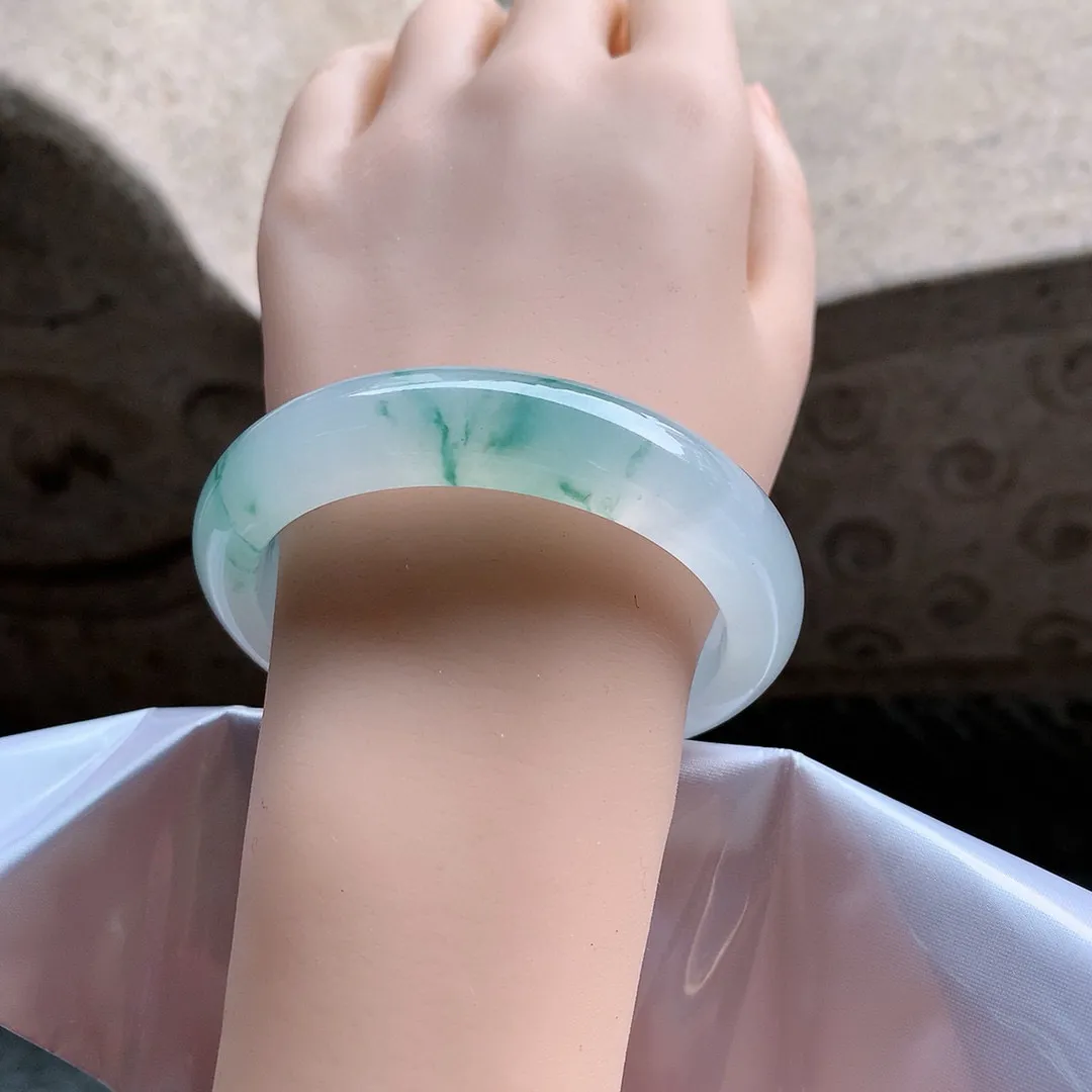 正圈冰玻飘花 无瑕 尺寸:58.8/12.7/9.2 花美 种水好️️