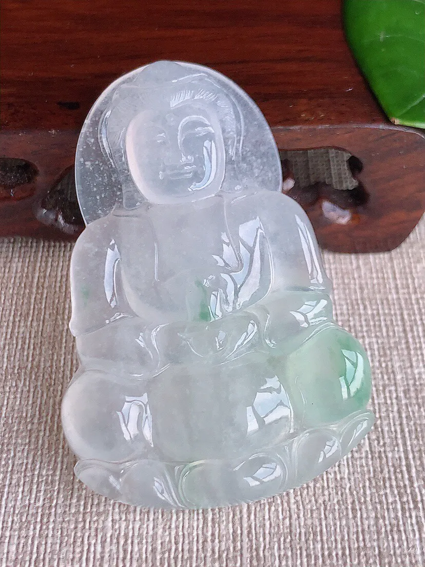 a货翡翠老坑冰种飘绿正装观音吊坠 尺寸57×38.3×6.3mm 重量24.29g 0608