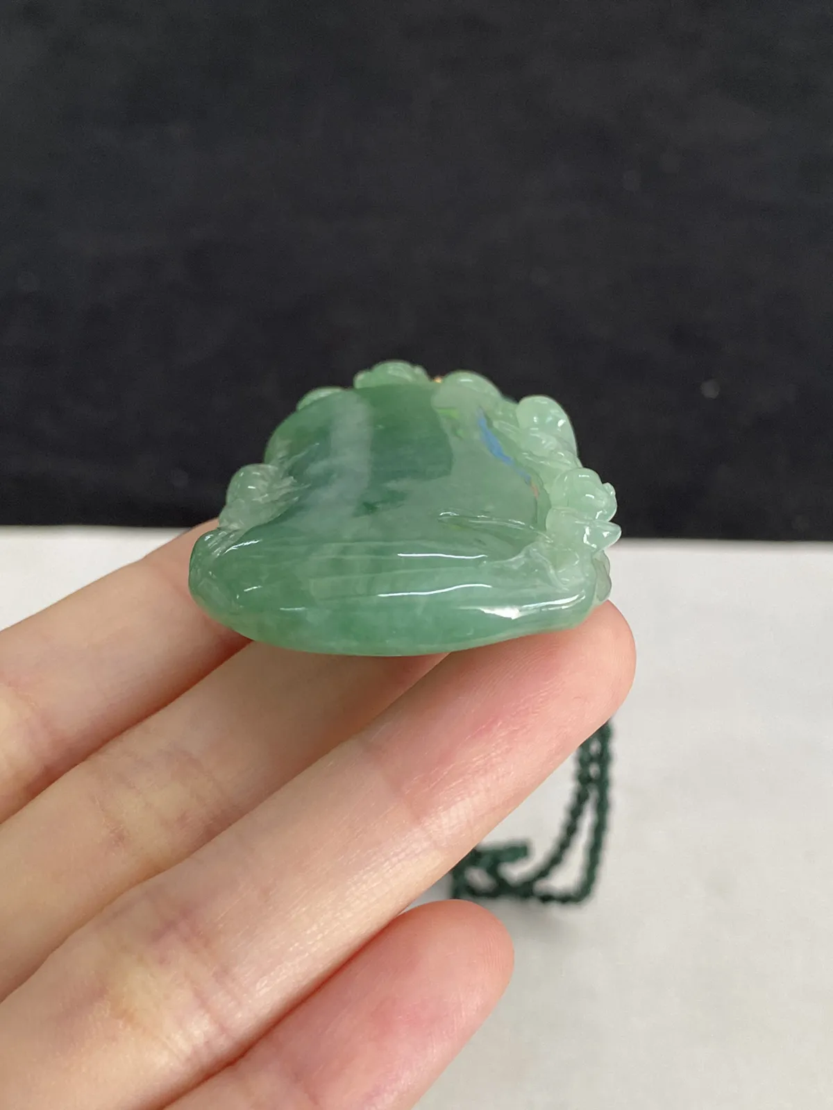 翡翠冰糯种浅绿色节节高