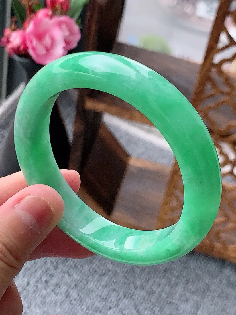 a货翡翠老坑满绿正装正圈手镯54-55圈口 尺寸54.6×12×8.5mm 重量59.20g 060