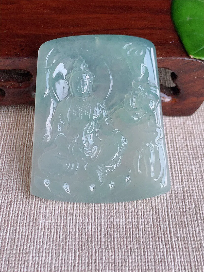 a货翡翠老坑冰种晴水自在观音吊坠 尺寸48.7×39.5×5.3mm 重量23.38g 0608