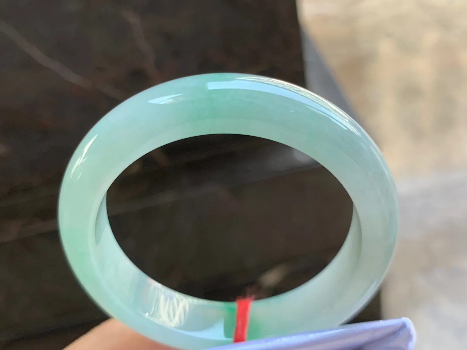 54-12.5-8mm
带色手镯 有种有色 水润