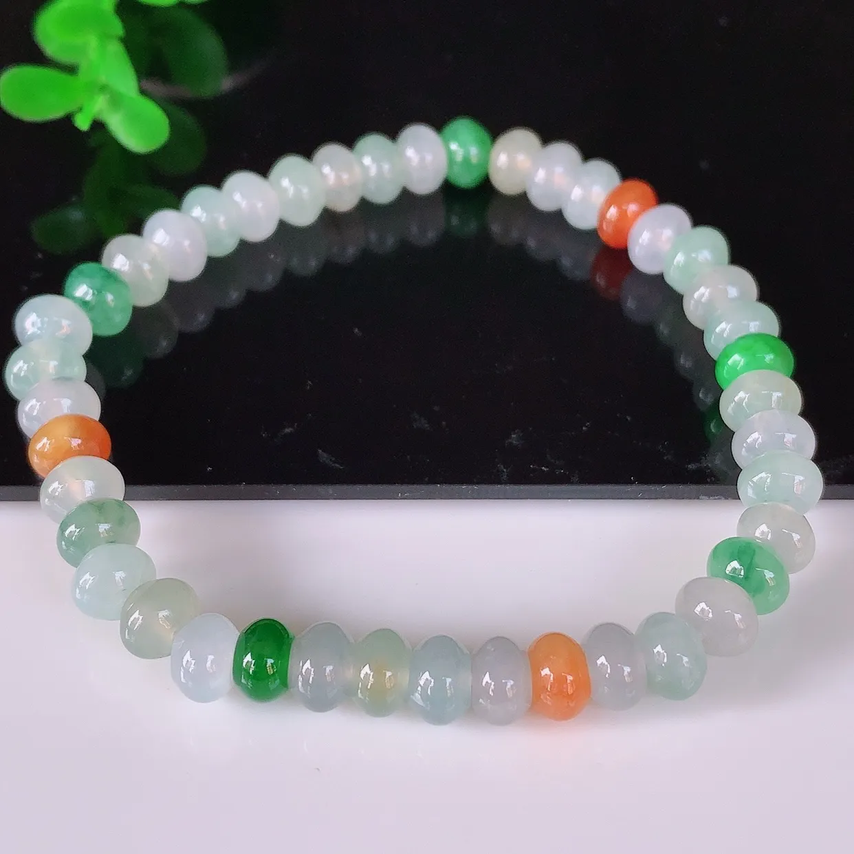 自然光实拍 冰润冰种多彩算盘珠翡翠手串手链 种老水足，冰清玉润  颜色漂亮  #46.7取一尺寸6*4mm