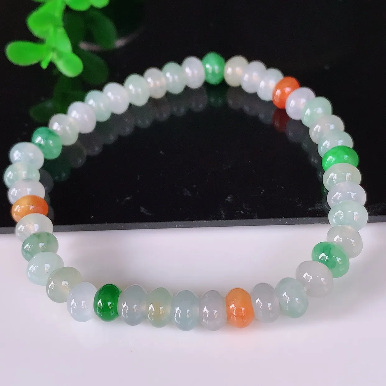 自然光实拍 冰润冰种多彩算盘珠翡翠手串手链 种老水足，冰清玉润  颜色漂亮  #46.7取一尺寸6*4mm