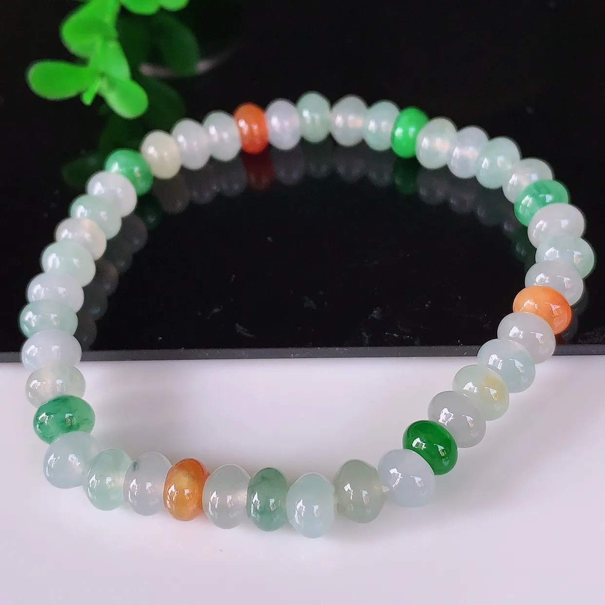 自然光实拍 冰润冰种多彩算盘珠翡翠手串手链 种老水足，冰清玉润  颜色漂亮  #46.7取一尺寸6*4mm