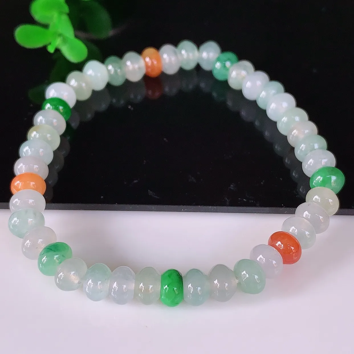 自然光实拍 冰润冰种多彩算盘珠翡翠手串手链 种老水足，冰清玉润  颜色漂亮  #46.7取一尺寸6*4mm