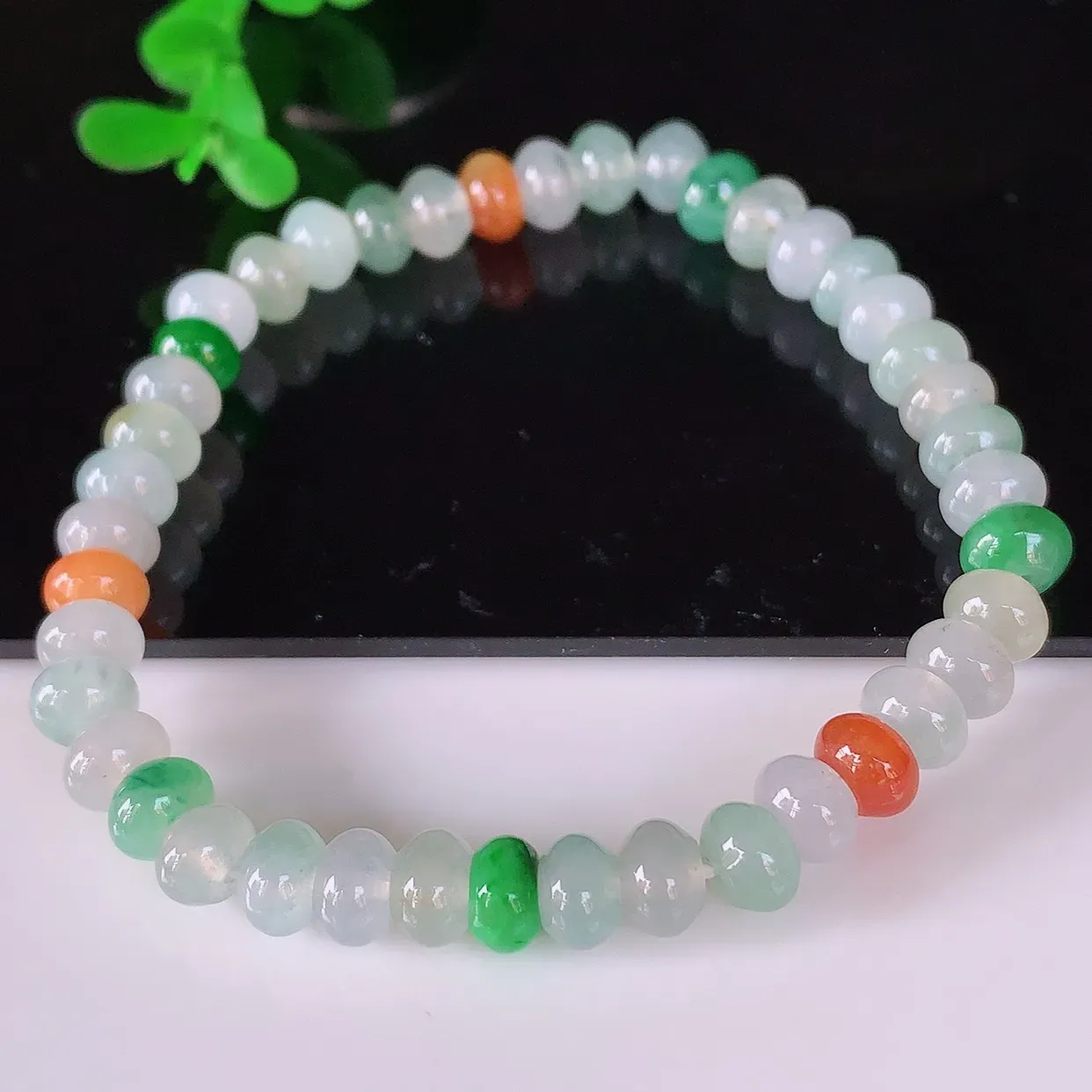自然光实拍 冰润冰种多彩算盘珠翡翠手串手链 种老水足，冰清玉润  颜色漂亮  #46.7取一尺寸6*4mm