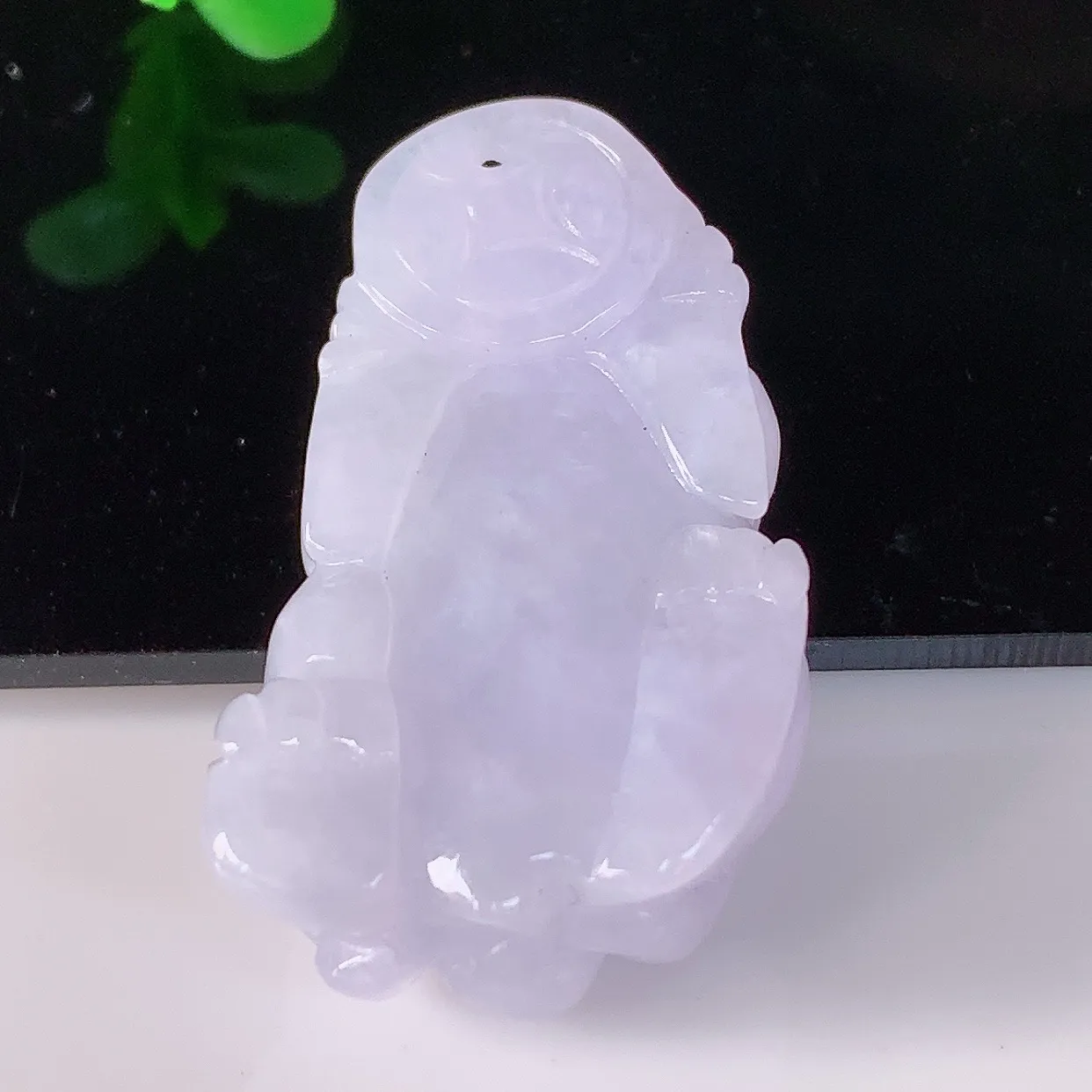 自然光实拍 冰润冰糯种紫罗兰翡翠招财貔貅吊坠，民间有“一摸貔貅运程旺盛，再摸貔貅财运滚滚，三摸貔貅平步青云 ”的美好祝愿。#57.7