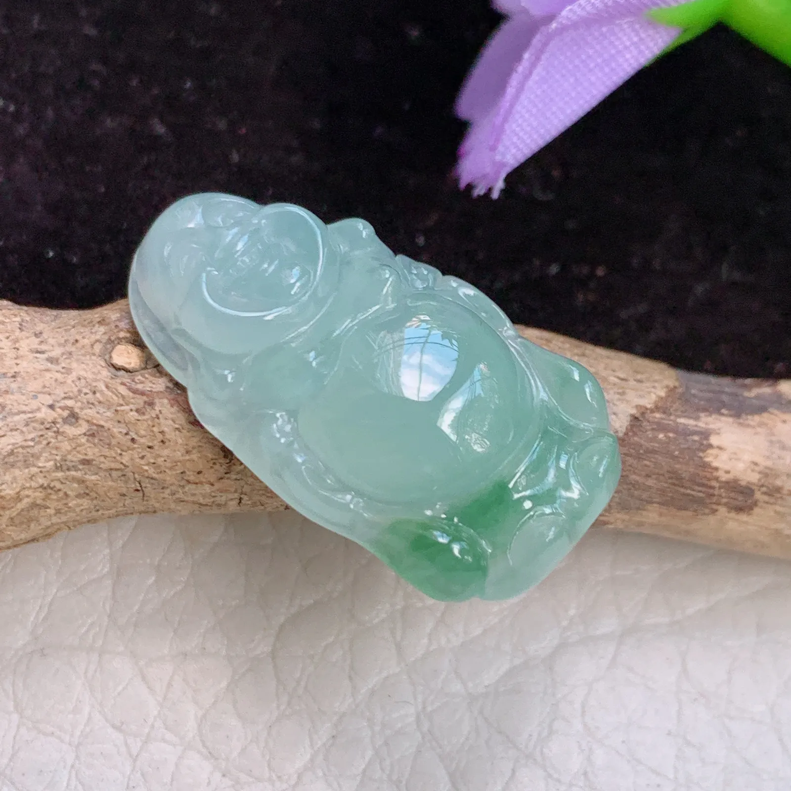 lz实拍27*15*6天然翡翠站佛 冰胶飘花逍遥佛 玉佛玉吊坠 玉挂件