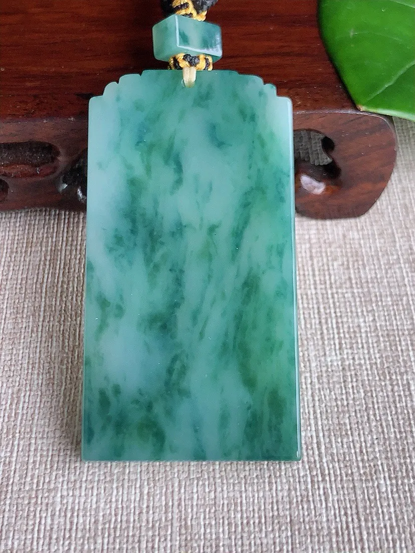 a货翡翠老坑冰种飘花仿古无事牌吊坠 尺寸57.6×30.4×5.6mm 重量37.29g 0610