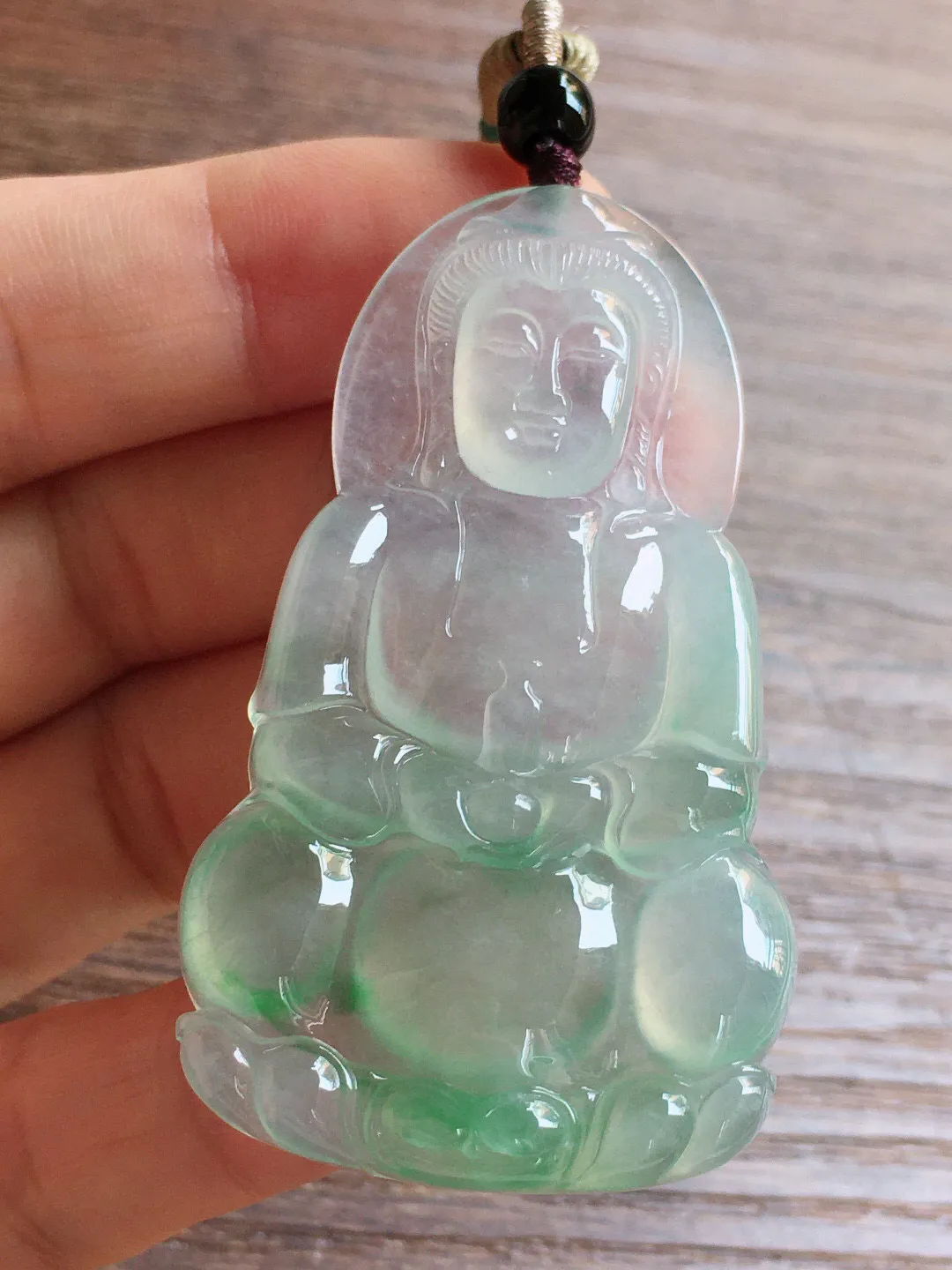 冰飘花观音，冰冰润润，玉质细腻，品相好，种水足 尺寸58.1*33.1*5.2