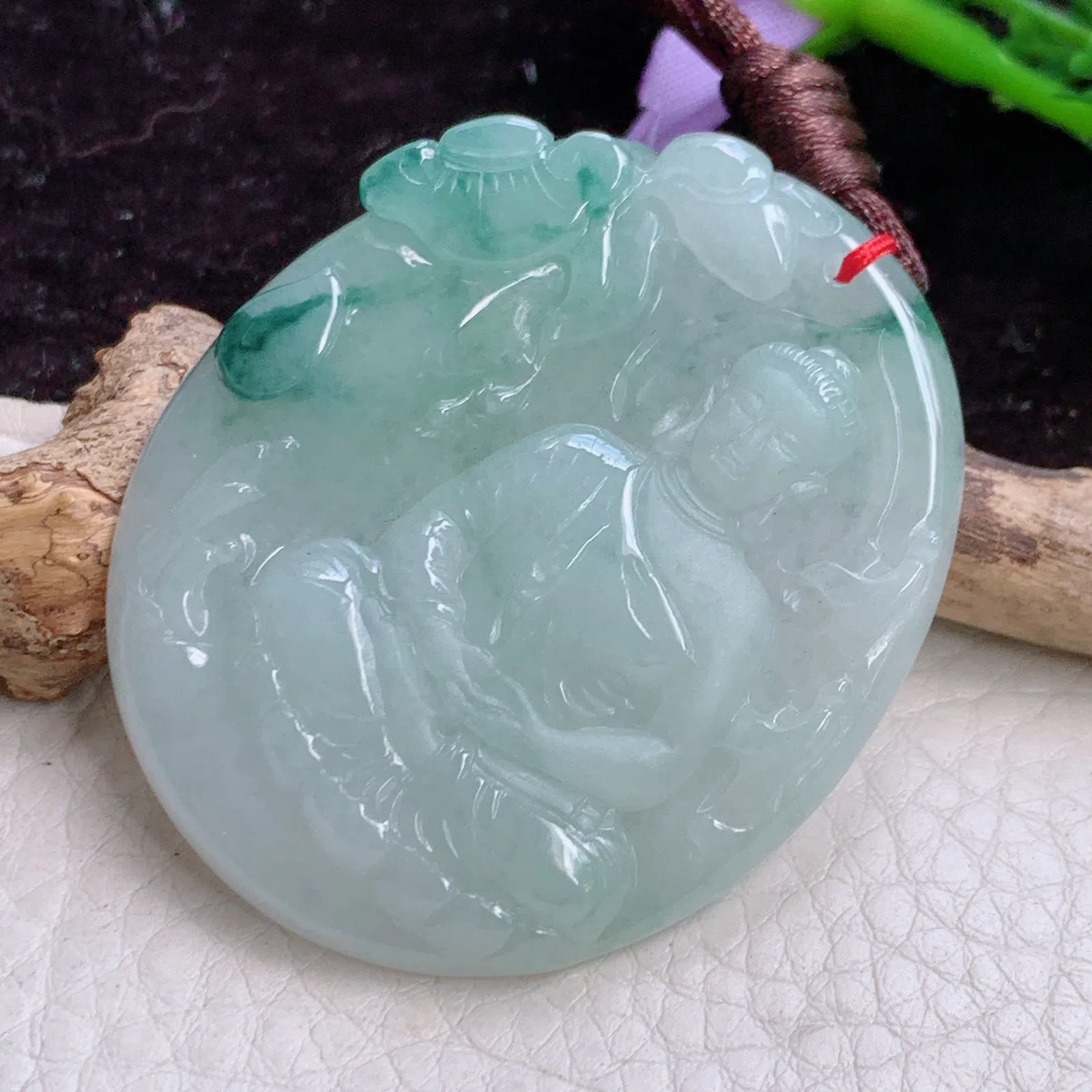 bg实拍49*41*5.6天然翡翠大日如来 飘花如来佛祖玉吊坠 玉挂件