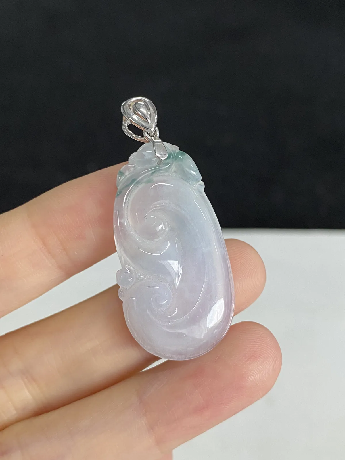 翡翠冰糯种白色如意，印记：G18K