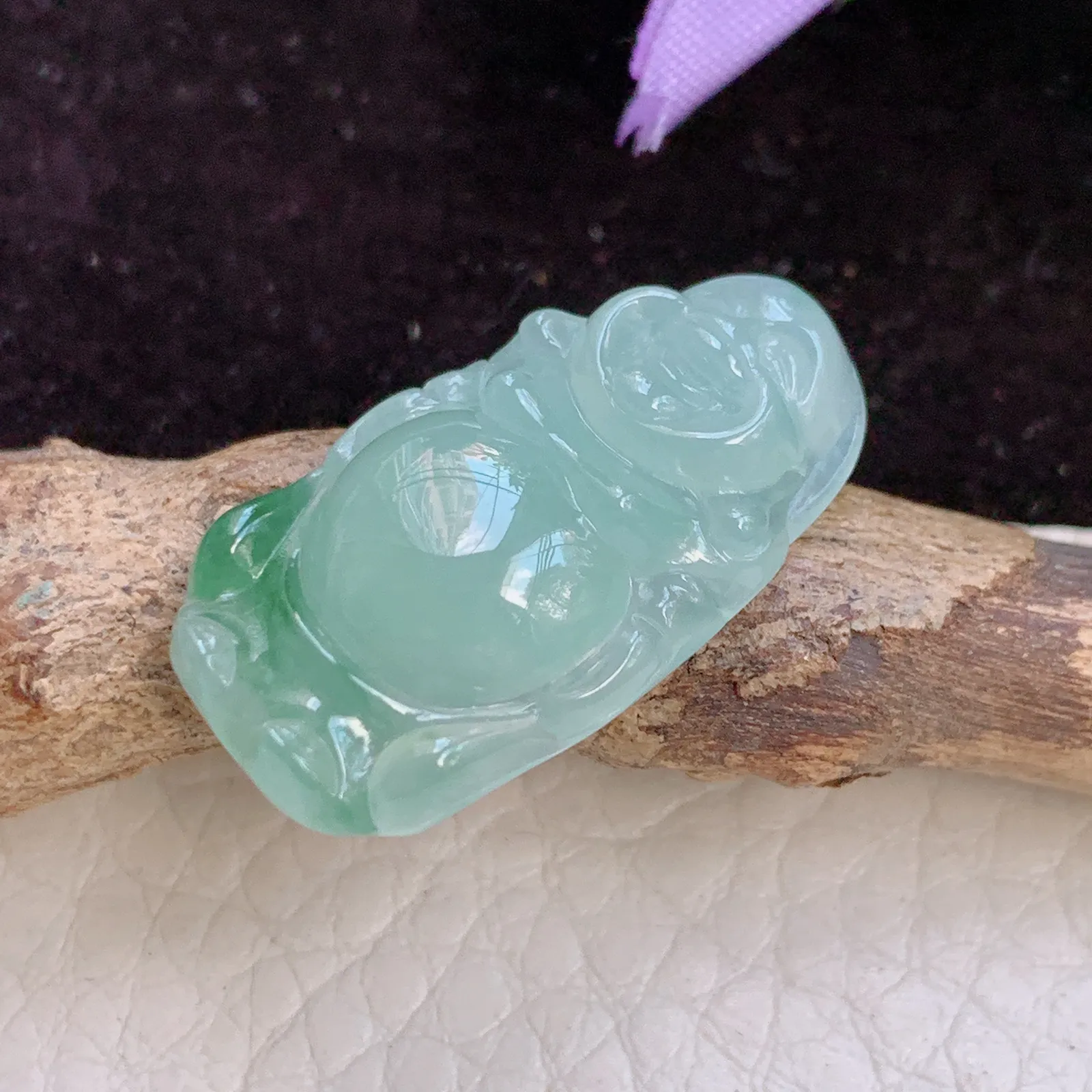 lz实拍27*15*6天然翡翠站佛 冰胶飘花逍遥佛 玉佛玉吊坠 玉挂件