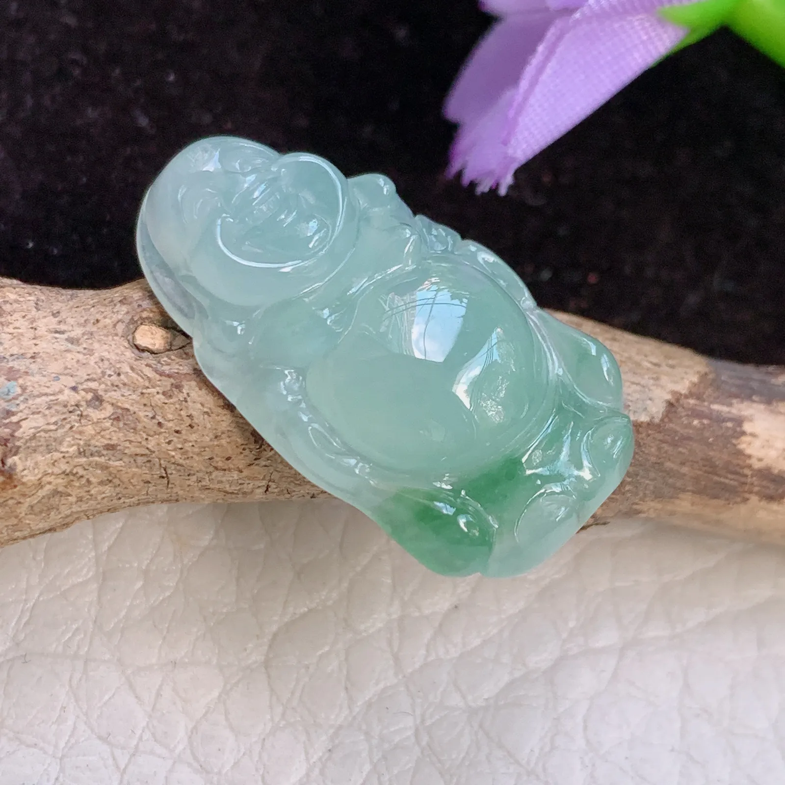 lz实拍27*15*6天然翡翠站佛 冰胶飘花逍遥佛 玉佛玉吊坠 玉挂件