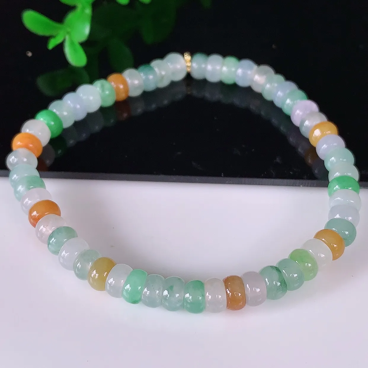 自然光实拍，冰润冰种多彩算盘珠翡翠手串手链，种老水足，冰清玉润  颜色漂亮  #46.10取一尺寸5.3*3mm