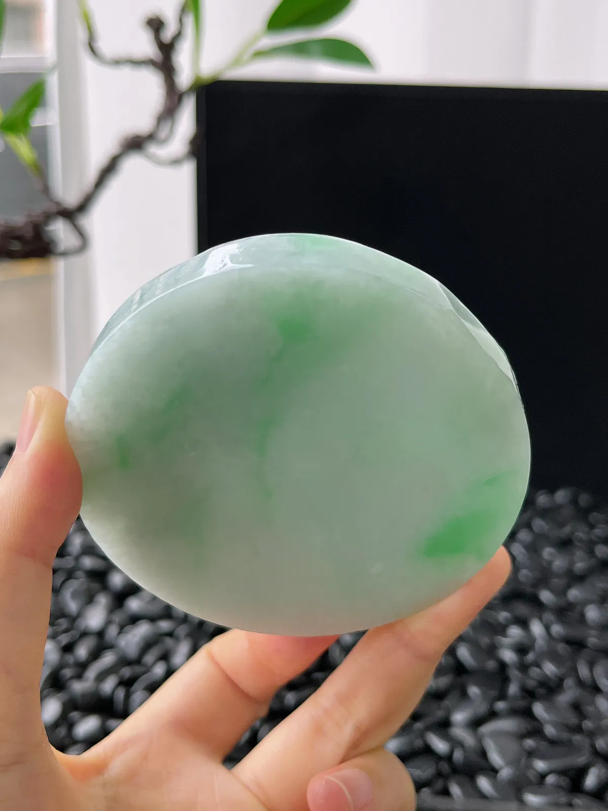 翡翠飘绿镯饼，⭕️正圈最大做59，圆条最大做55