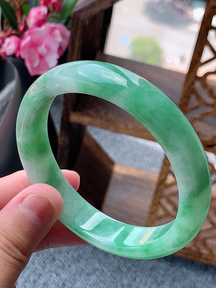 a货翡翠老坑满绿正装正圈手镯58-59圈口 尺寸58×12.3×8mm 重量56.55g 0607