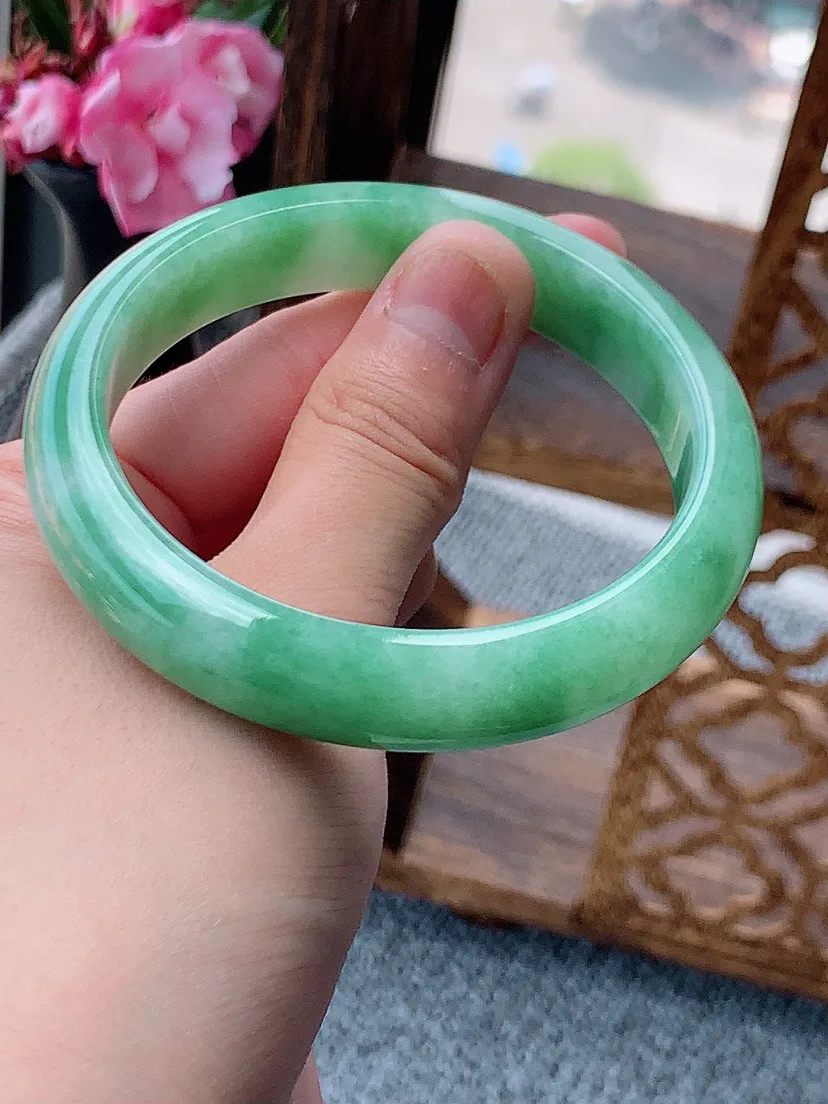 a货翡翠老坑满绿正装正圈手镯58-59圈口 尺寸58×12.3×8mm 重量56.55g 0607