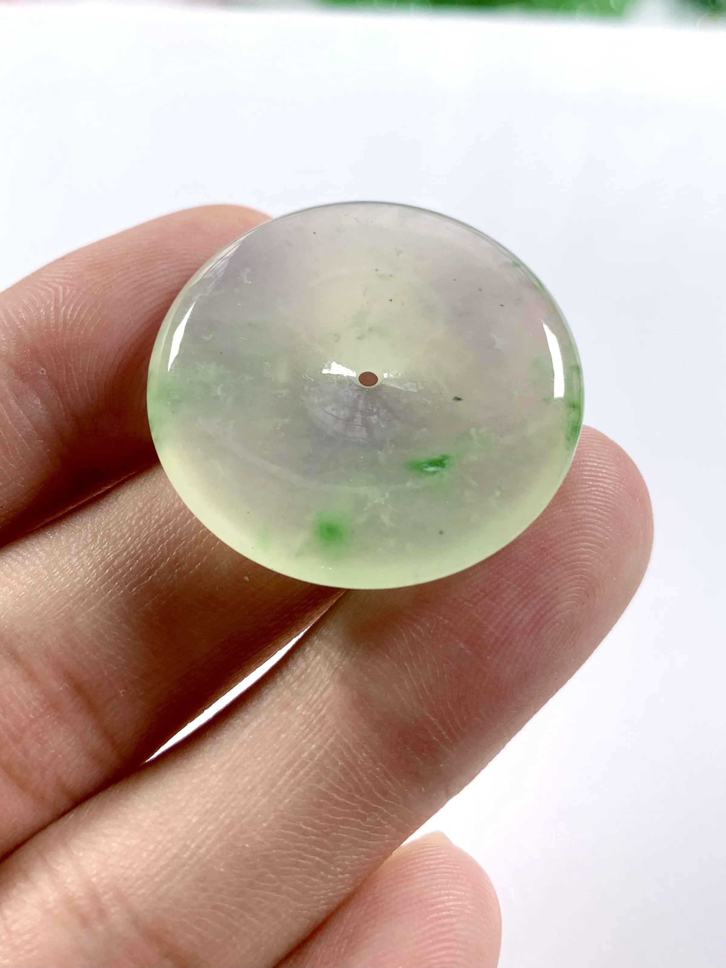 缅甸天然翡翠A货，冰种起胶飘绿平安扣吊坠挂件，尺寸：30.9/5.5mm