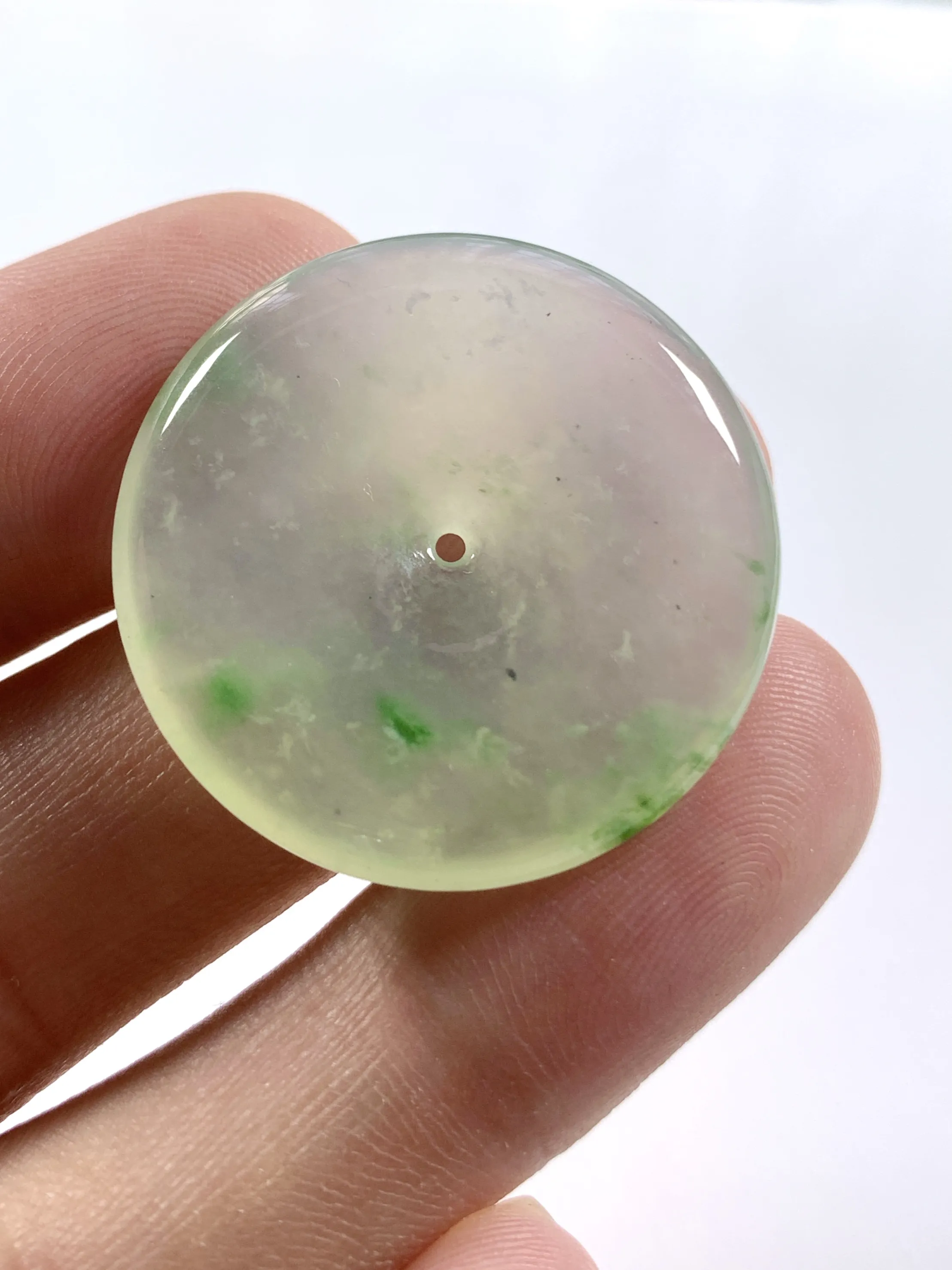 缅甸天然翡翠A货，冰种起胶飘绿平安扣吊坠挂件，尺寸：30.9/5.5mm