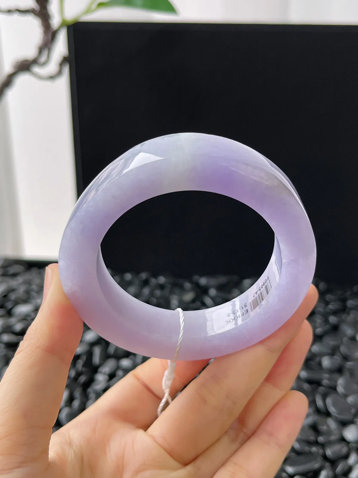 翡翠镯胚，⭕️正圈最大做54，最小做51，圆条最大做50。尺寸70-51-13-9
